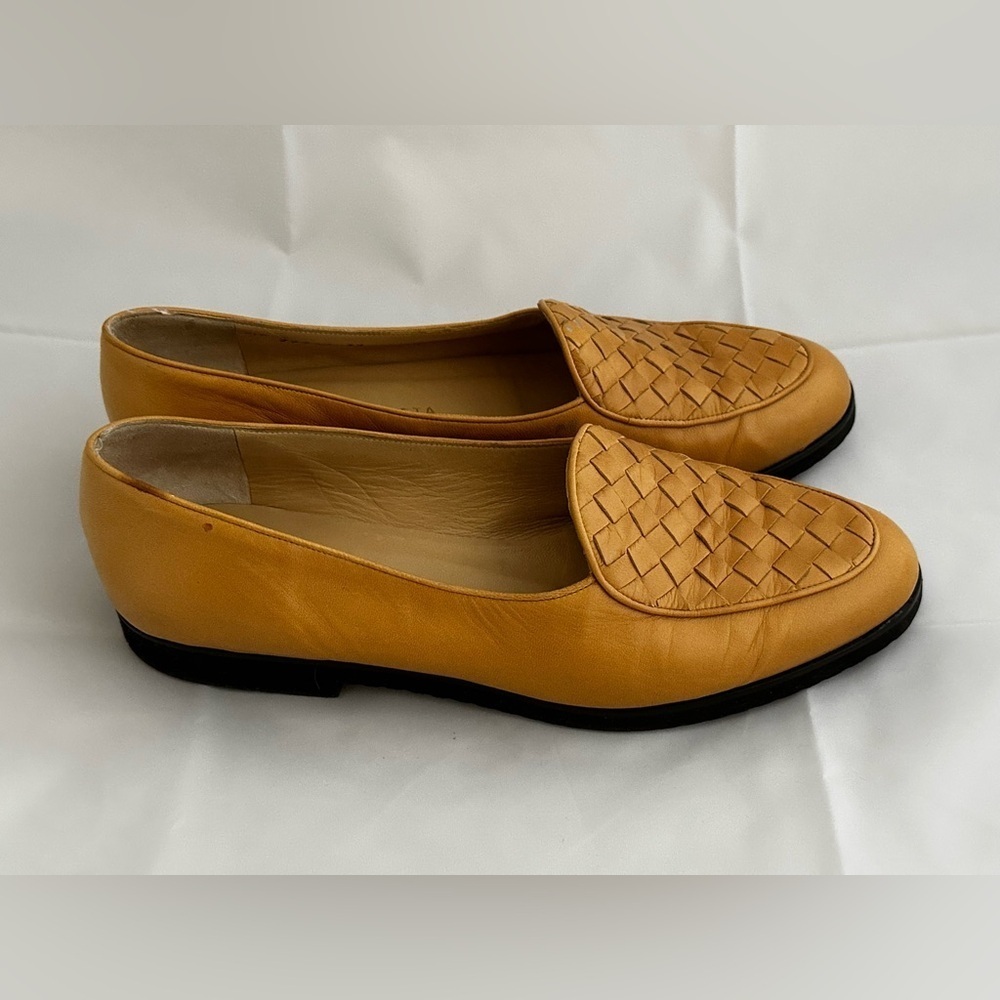 Bottega Veneta Tan Leather Loafers | Women’s | 39 - Picture 2 of 10